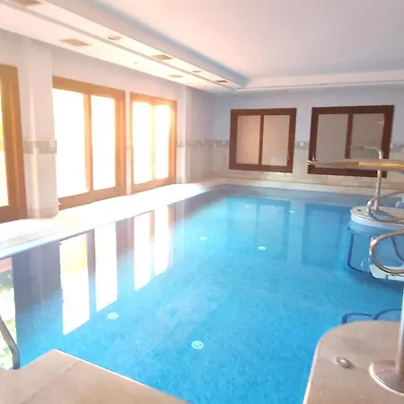 Luxurious Two Bedroom In Mar Azul, Lejlighed Estepona